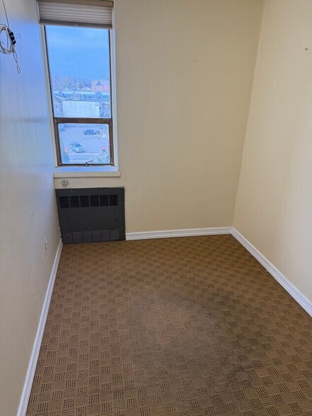 More Photos Of 3715 Main St, Bridgeport Medical For Sale