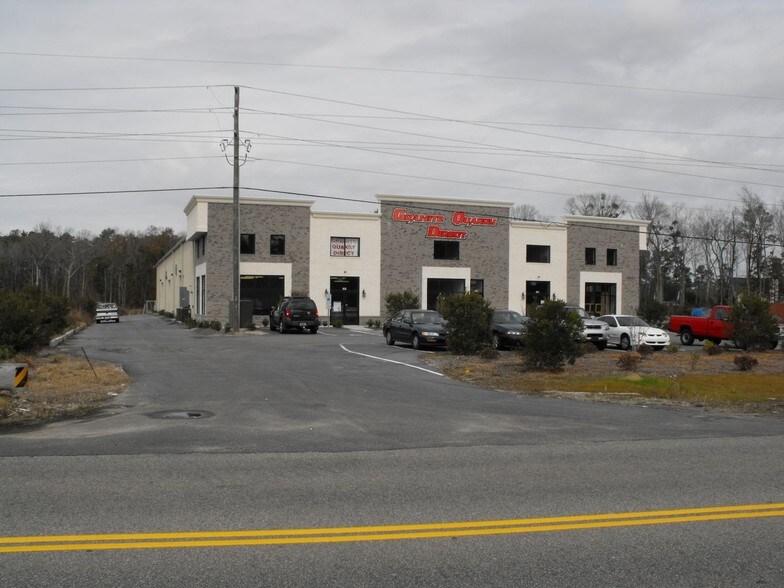 More Photos Of 3710 Palmetto Pointe Blvd, Myrtle Beach Showroom For Lease