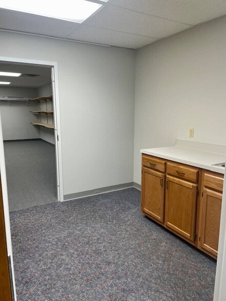 More Photos Of 4010 North Bend Rd, Cincinnati Medical For Lease