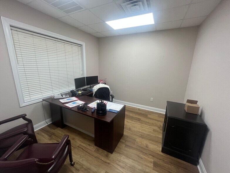 More Photos Of 20500 Fm 1431, Lago Vista Loft Creative Space For Lease