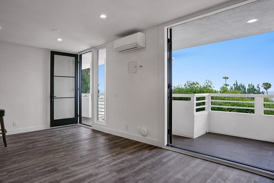 More Photos Of 618 S Coast Hwy, Laguna Beach Apartments For Sale