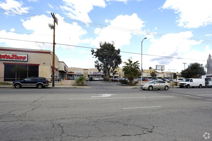 More Photos Of 12101 Saticoy St, North Hollywood Unknown For Lease