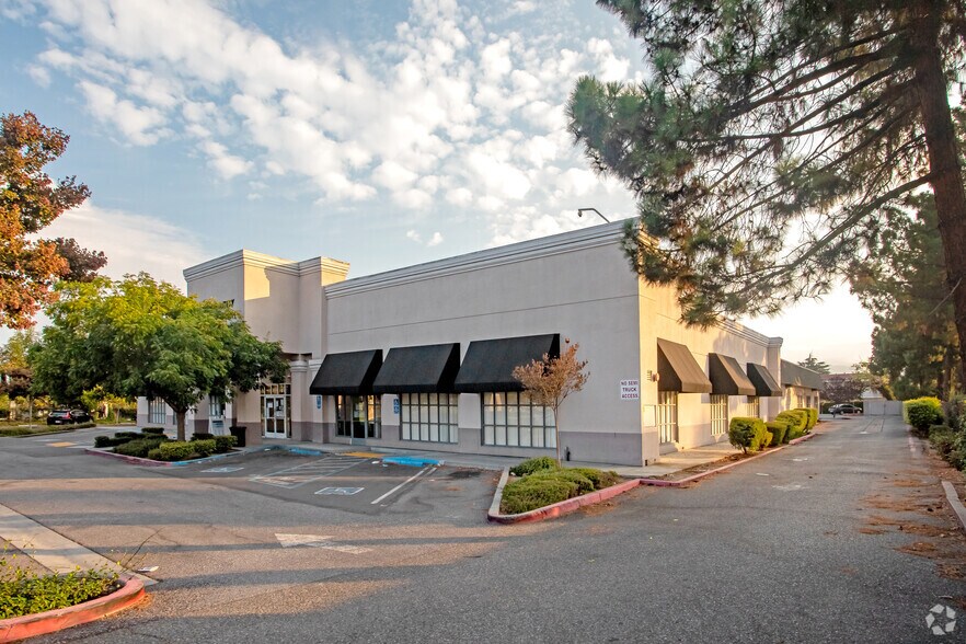 More Photos Of 2500 Fontaine Rd, San Jose Freestanding For Lease