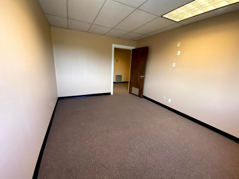 More Photos Of 2112 S 109th St, Tacoma Warehouse For Lease