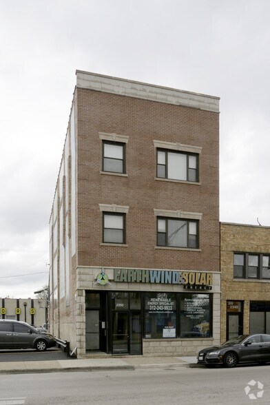 Primary Photo Of 2350 W Grand Ave, Chicago Apartments For Sale
