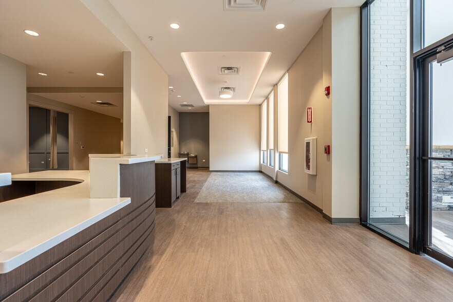 More Photos Of 456 Nelson Rd, New Lenox Freestanding For Lease