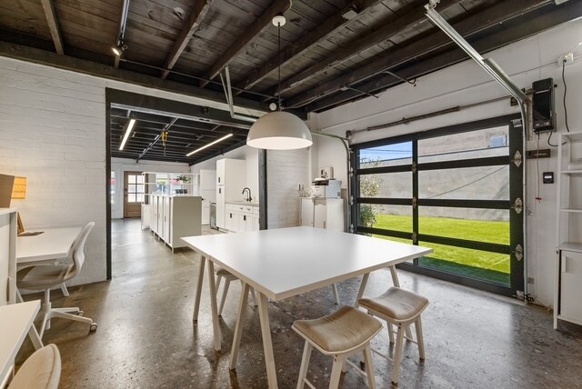 More Photos Of 1630 Aviation Blvd, Redondo Beach Loft Creative Space For Sale