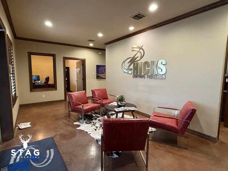 More Photos Of 7420 FM 2449, Ponder Office For Lease