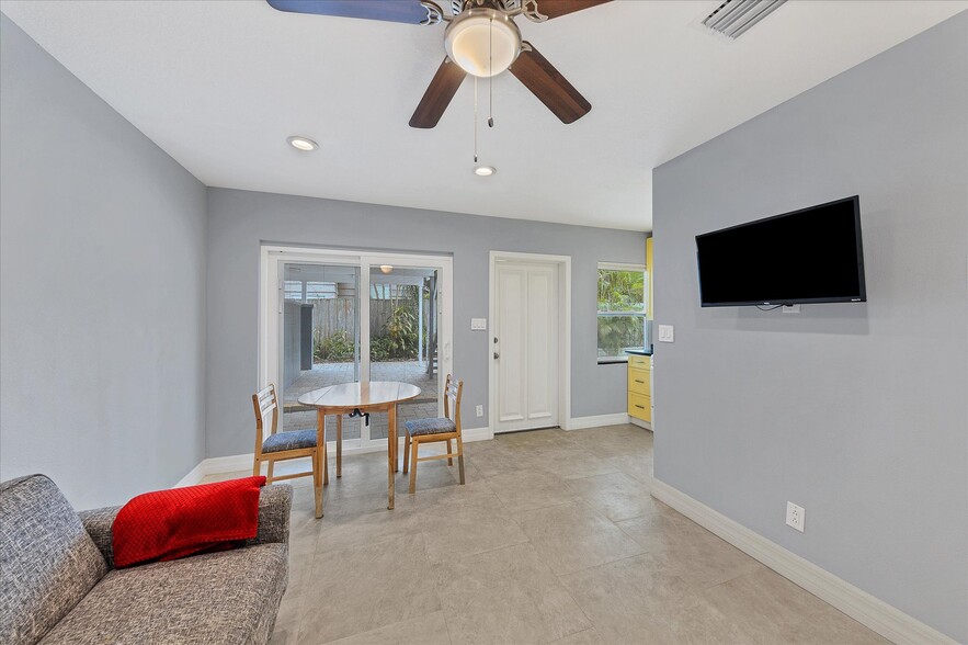 More Photos Of 1236 13th St, Sarasota Apartments For Sale