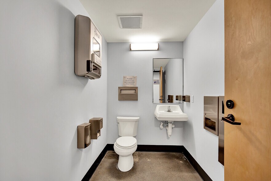 More Photos Of 454 SE 187th Ave, Portland Office For Lease