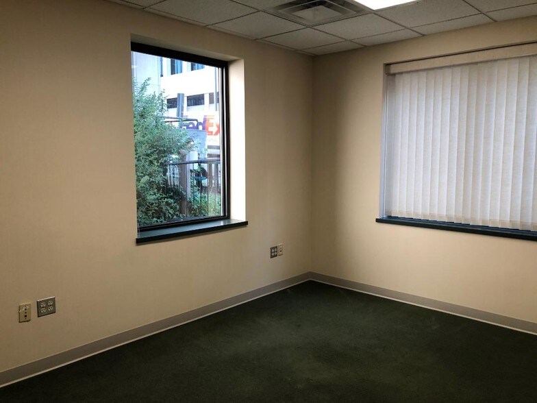 More Photos Of 20 N Pennsylvania Ave, Greensburg Office For Lease