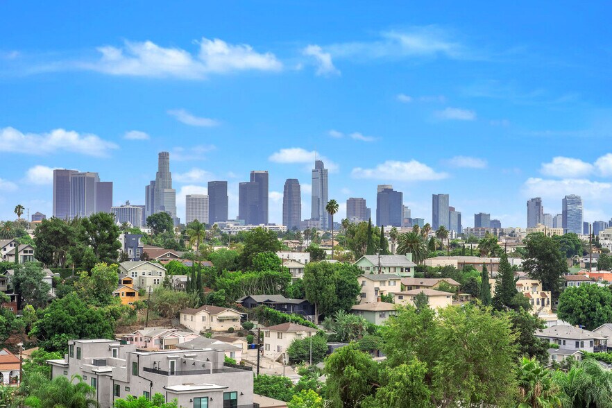 More Photos Of 726 Robinson St, Los Angeles Apartments For Sale