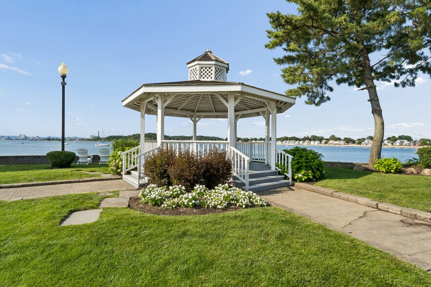 More Photos Of 62 Cove St, New Haven Specialty For Sale