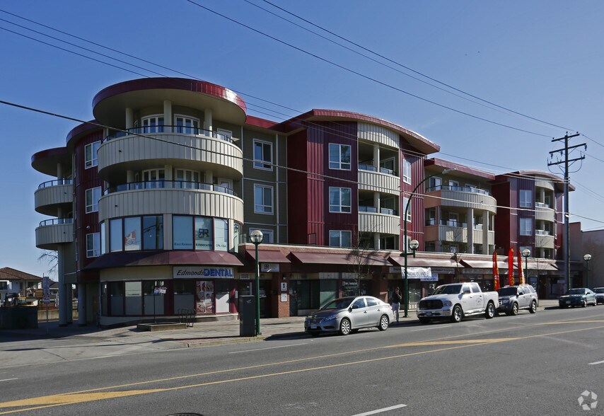 More Photos Of 7738 Edmonds St, Burnaby Apartments For Sale