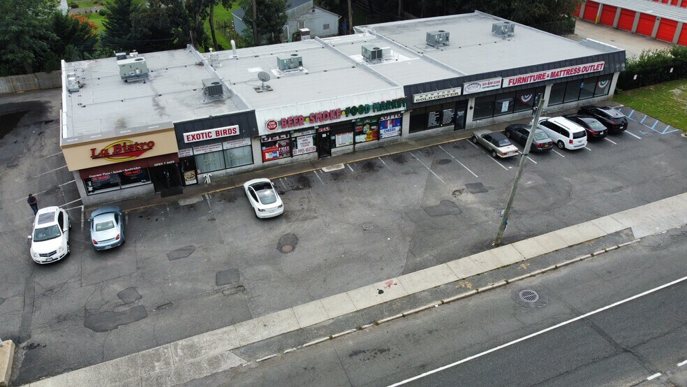 More Photos Of 512-520 Middle Country Rd, Coram Unknown For Sale