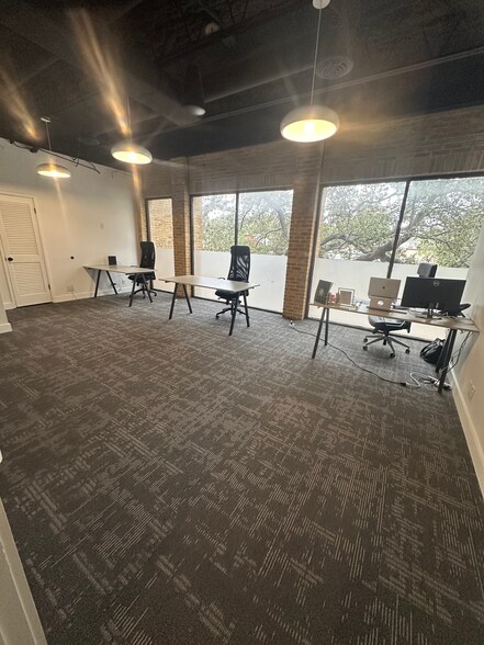 More Photos Of 8930 Wurzbach Rd, San Antonio Loft Creative Space For Lease
