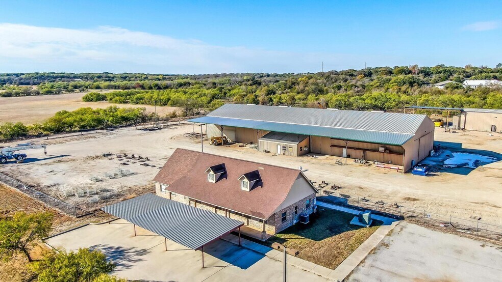 More Photos Of 520 Tradeway Dr, Mineral Wells Warehouse For Sale