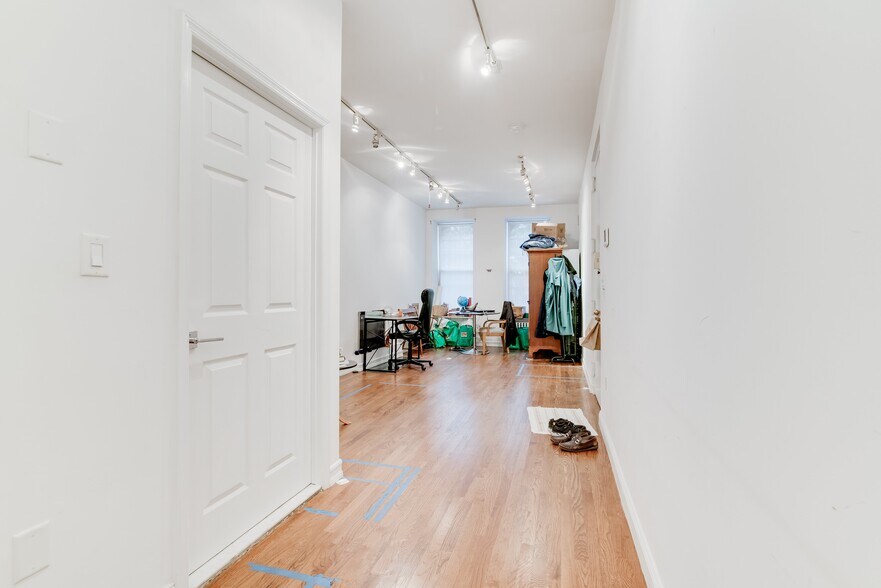 More Photos Of 164 W 83rd St, New York Apartments For Sale