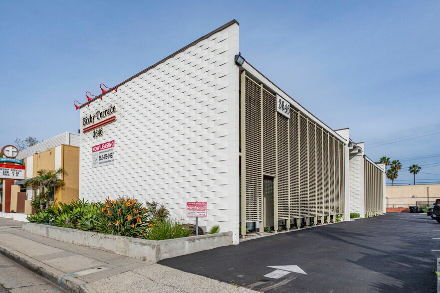 Primary Photo Of 3646 Long Beach Blvd, Long Beach Loft Creative Space For Lease