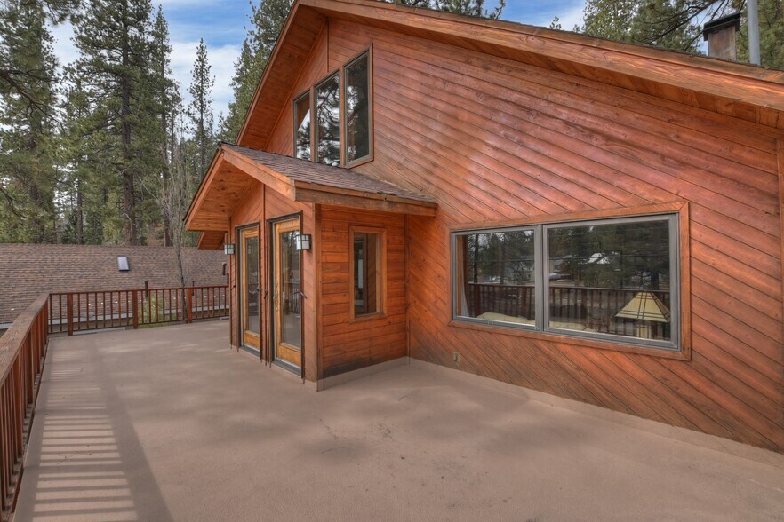 More Photos Of 39128 N Shore Dr, Fawnskin Specialty For Sale