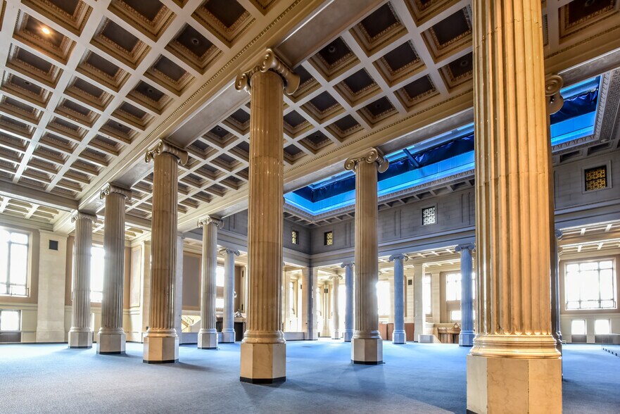 More Photos Of 40 S Main St, Memphis Office For Lease