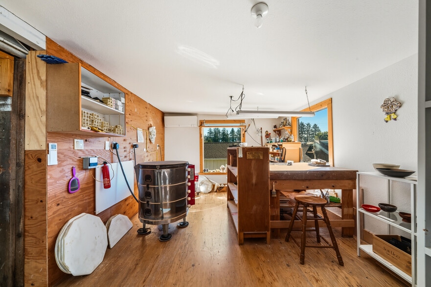 More Photos Of 12955 Highway 101 N, Nehalem General Retail For Sale