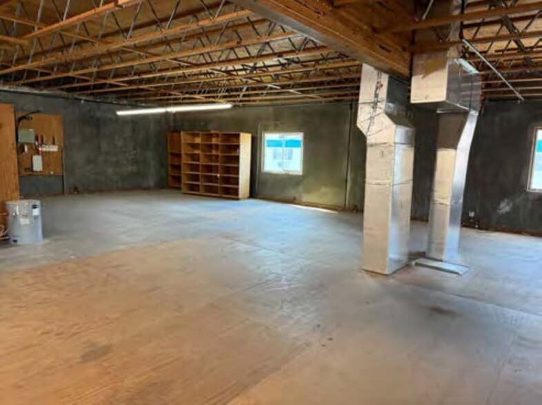 More Photos Of 120 NE 9th Ave, Portland Warehouse For Lease