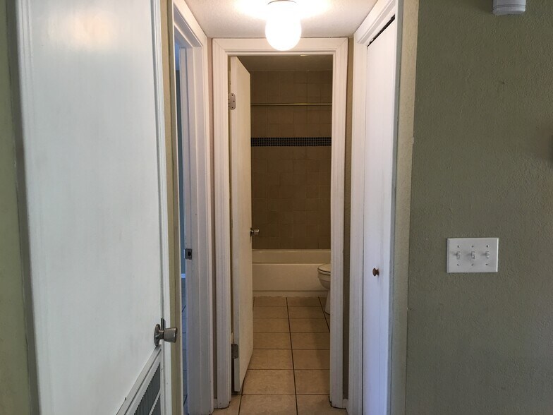 More Photos Of 4 Grand Lake Dr, Afton Apartments For Sale
