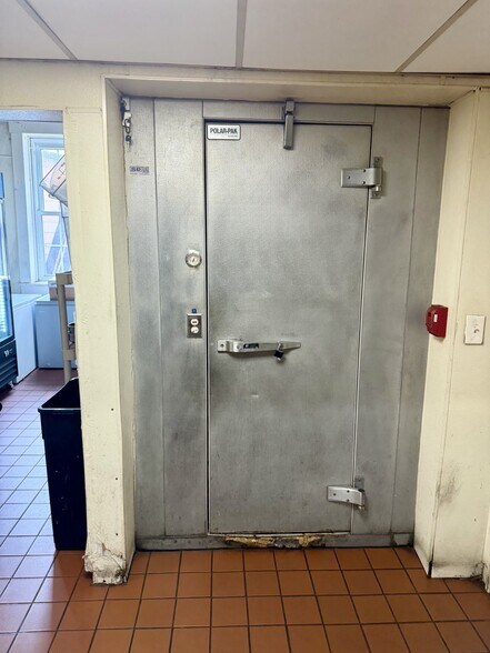 More Photos Of 188 Spring St, Newton Apartments For Lease