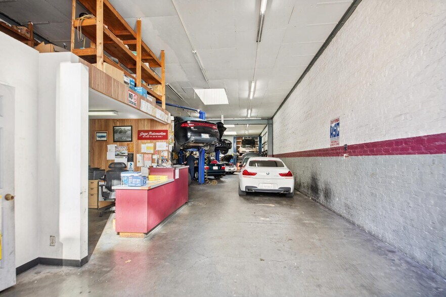 More Photos Of 1441 Bush St, San Francisco Auto Repair For Sale