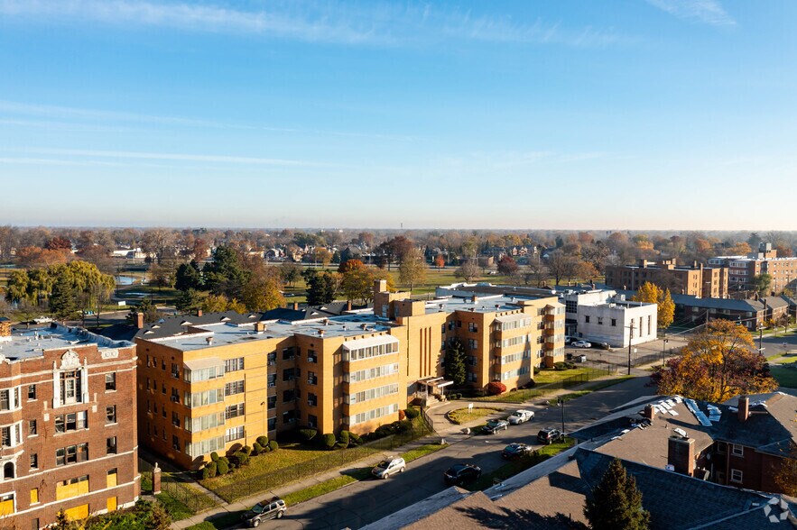 More Photos Of 660 Whitmore Rd, Detroit Apartments For Sale