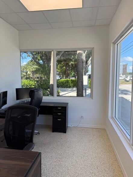 More Photos Of 3020 Fairlane Farms Rd, Wellington Light Distribution For Lease