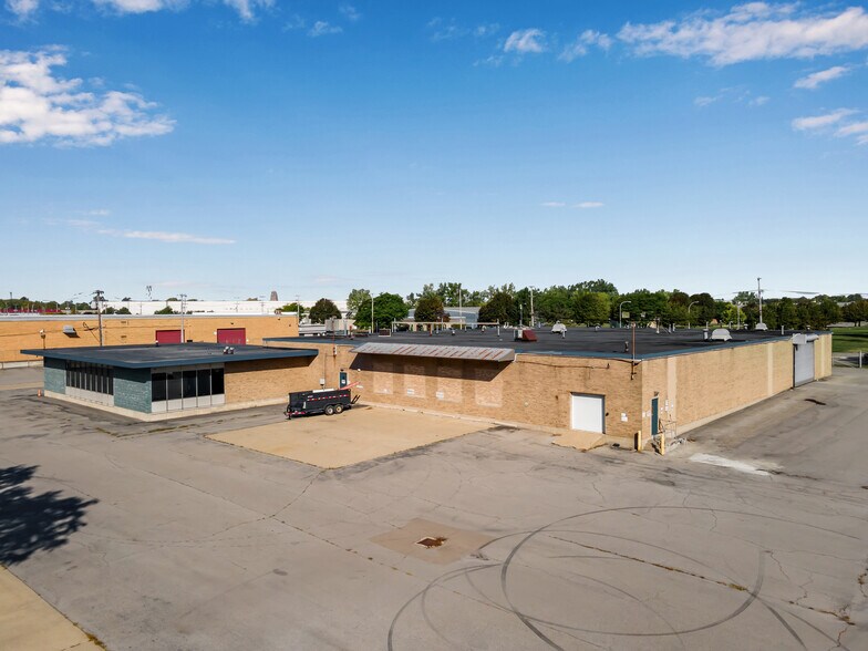 More Photos Of 271 Dingens St, Buffalo Warehouse For Lease
