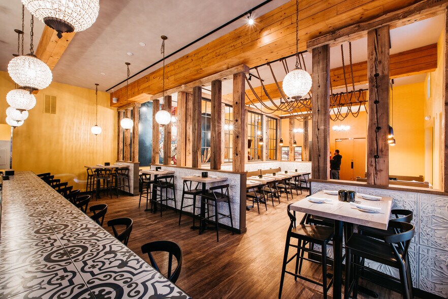 More Photos Of 600 Main St N, Ketchum Hotel For Lease