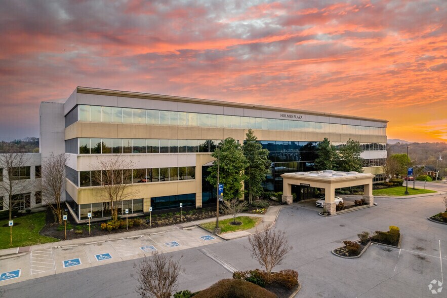 More Photos Of 397 Wallace Rd, Nashville Medical For Lease