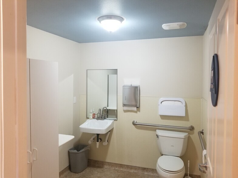 More Photos Of 288-294 Placer St, Auburn Medical For Lease