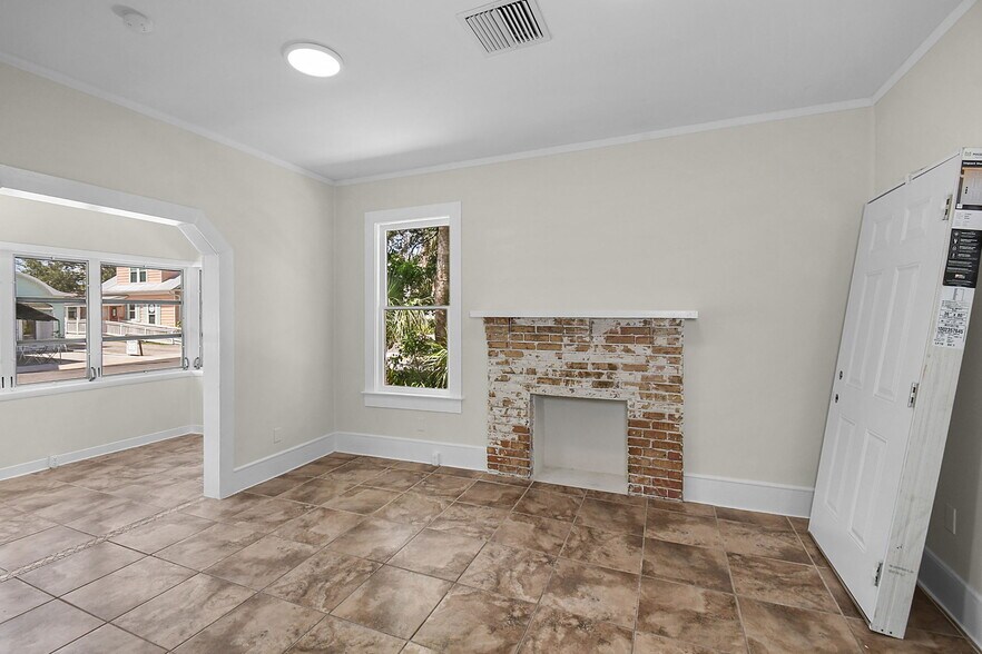 More Photos Of 309 SE Denver Ave, Stuart Office Residential For Lease