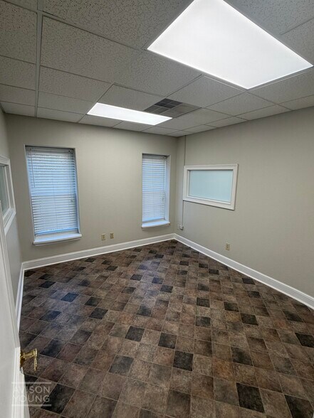 More Photos Of 841 E Main St, Spartanburg Office For Lease