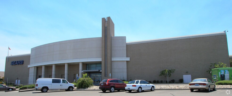 More Photos Of 5000 Meadowood Mall Cir, Reno Unknown For Lease