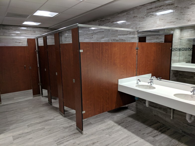 More Photos Of 81 Highland Ave, Bethlehem Office For Lease