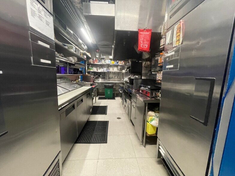 More Photos Of 201-205 NE 31st St, Oakland Park Restaurant For Sale
