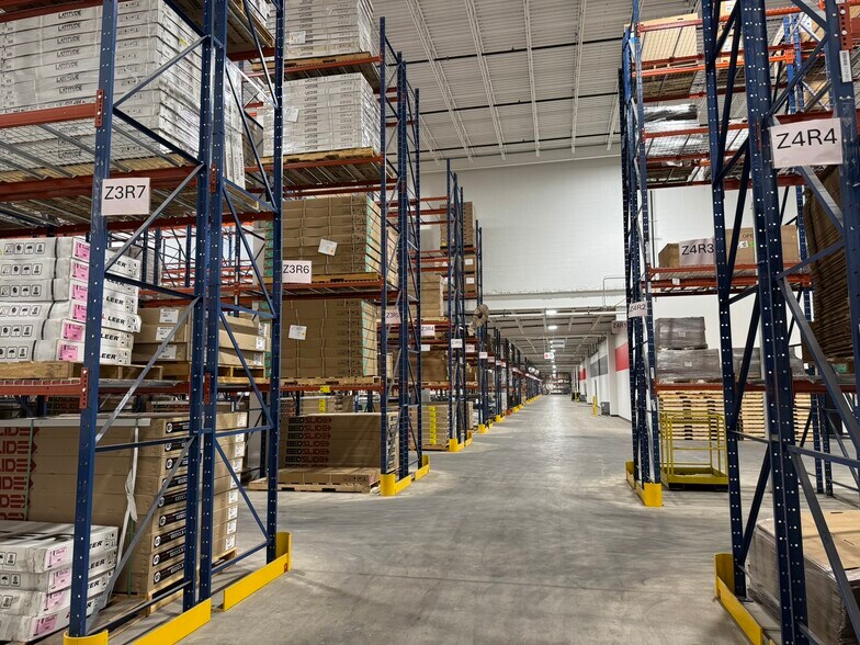 More Photos Of 3701 Main St, Elkhart Industrial For Lease