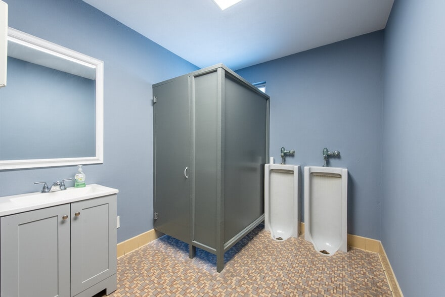 More Photos Of 4608 N Nebraska Ave, Tampa Religious Facility For Sale