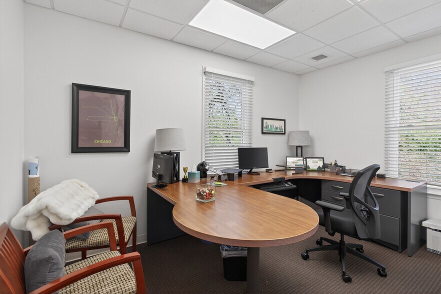 More Photos Of 5034 Thoroughbred Ln, Brentwood Office For Sale