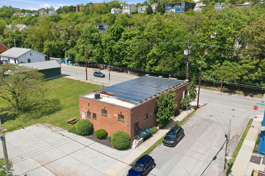 More Photos Of 3251 Riverside Dr, Cincinnati Loft Creative Space For Lease