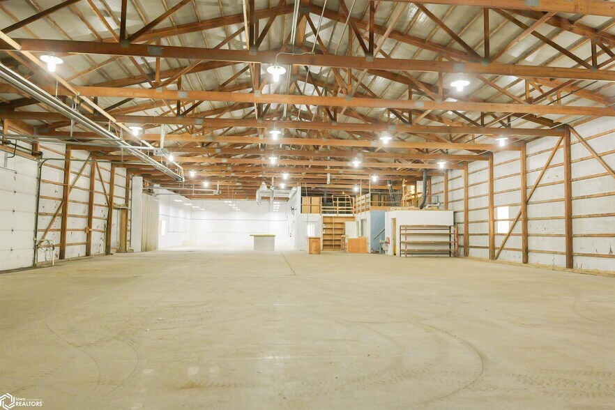 More Photos Of 1130 Broadway St, West Burlington Industrial For Lease