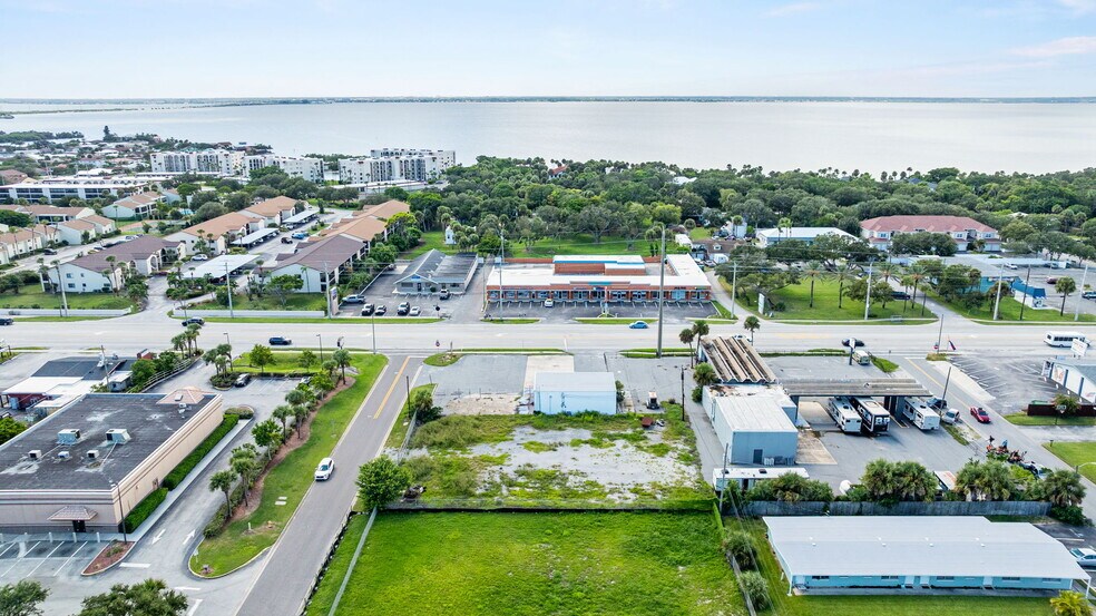 More Photos Of 6110 N Atlantic Ave, Cocoa Beach Auto Repair For Lease