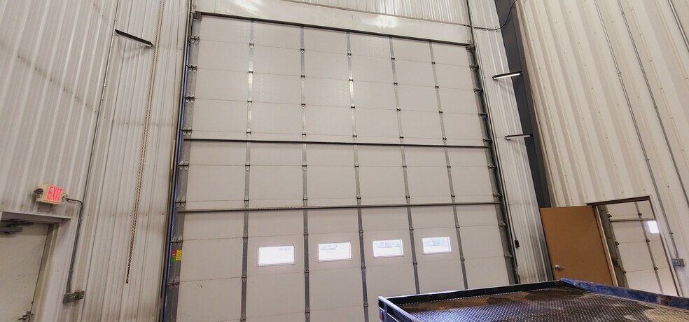 More Photos Of 860 35th Ave E, Dickinson Warehouse For Sale