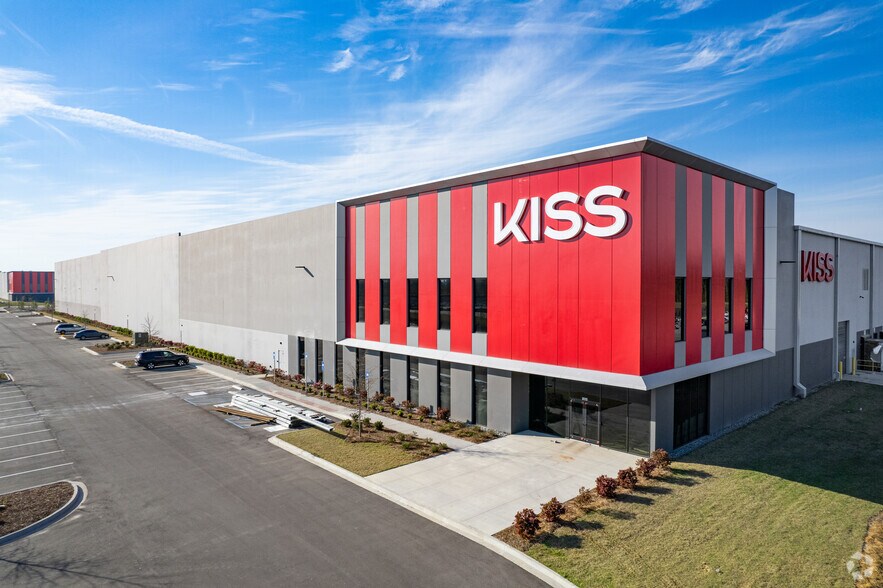 Primary Photo Of 1864 Interstate Blvd, Ellabell Distribution For Lease