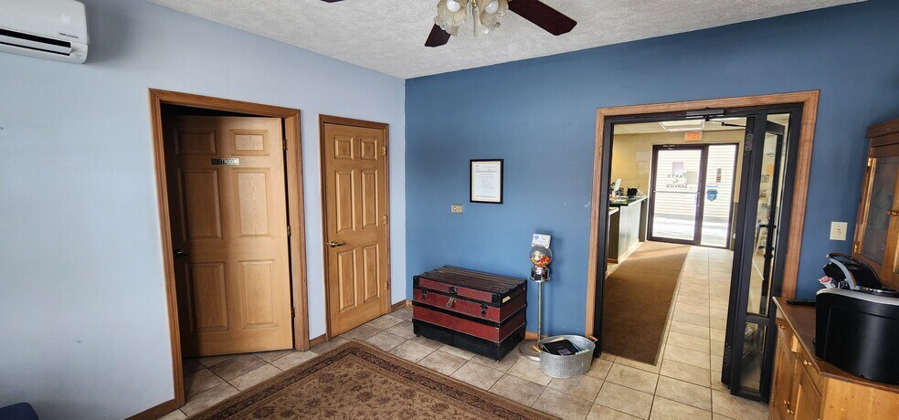 More Photos Of 4579 Lake Rd S, Brockport Auto Dealership For Lease